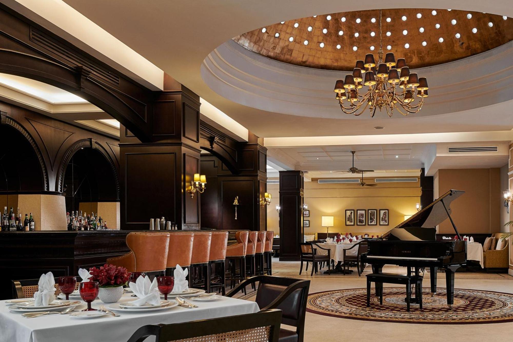 The Majestic Hotel Kuala Lumpur, Autograph Collection Buitenkant foto The Bar