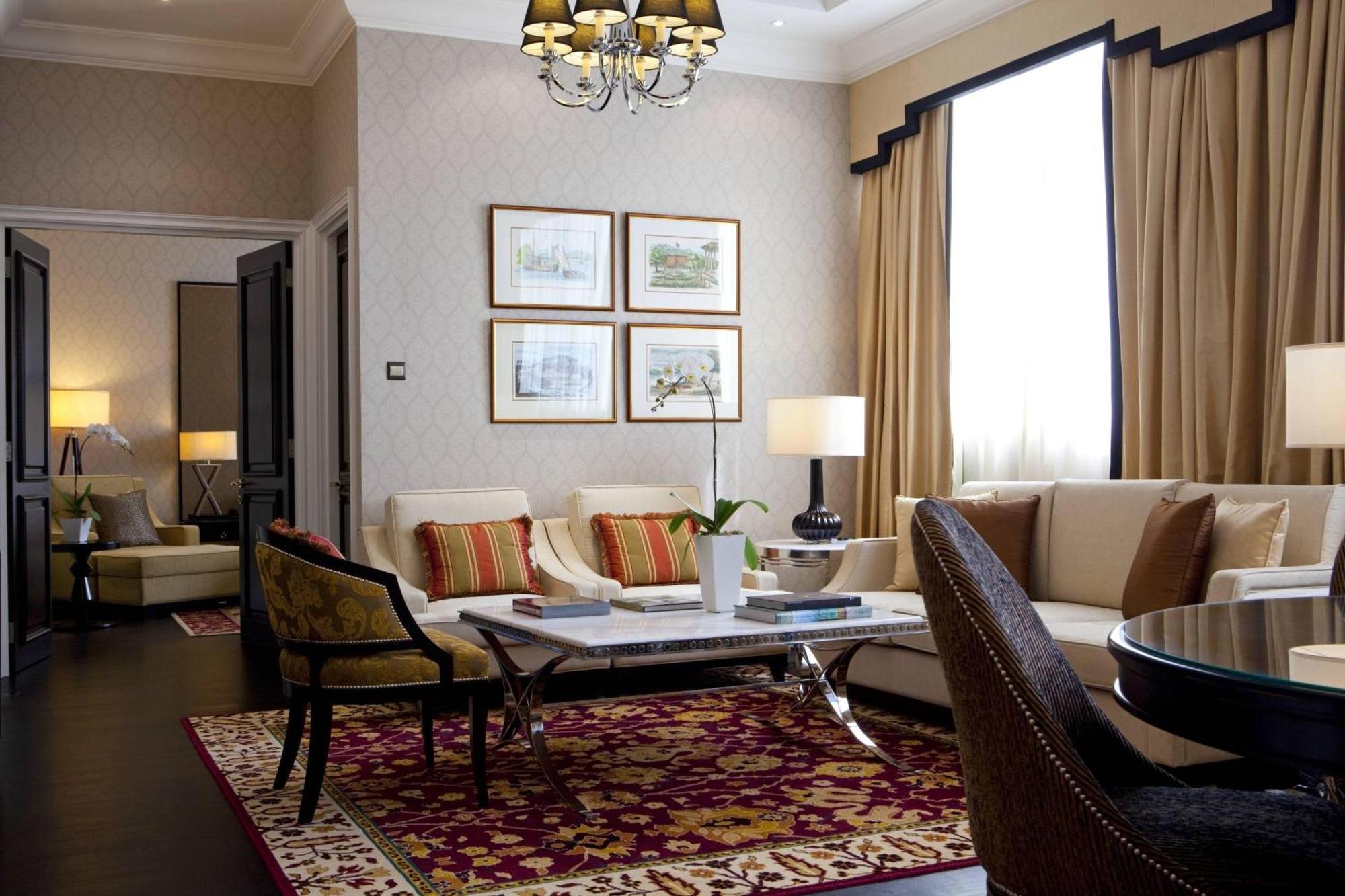 The Majestic Hotel Kuala Lumpur, Autograph Collection Buitenkant foto A living room